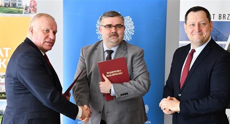 Rozbudowa drogi Trzciana - Łąkta Dolna. Podpisano umowę na dofinansowanie