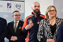Bochnia: Krzyże zasługi dla pracowników bocheńskiego szpitala. Kto otrzymał odznaczenia?