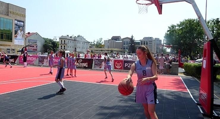 7 lokata dziewcząt z SP nr 2 w finale Orlik Basketmania