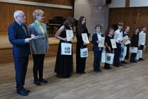 Młodzi, utalentowani wiolonczeliści w Bochni. Przyznano nagrody