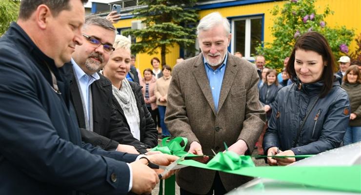 Nowy samochód dla Warsztatu Terapii Zajęciowej w Proszówkach