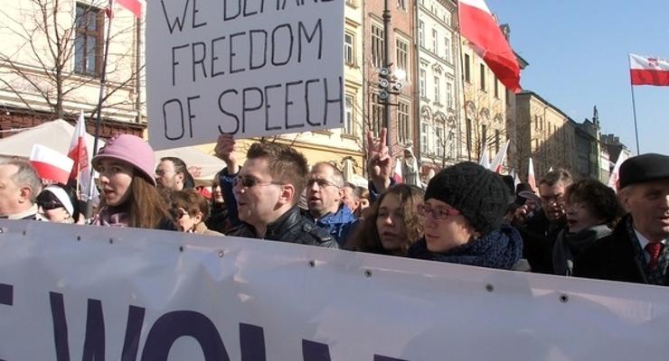 Kraków: wielka demonstracja w obronie wolności mediów