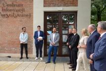 Rewitalizacja bocheńskich Plant rozpoczęta. Burmistrz przykręcił tablicę