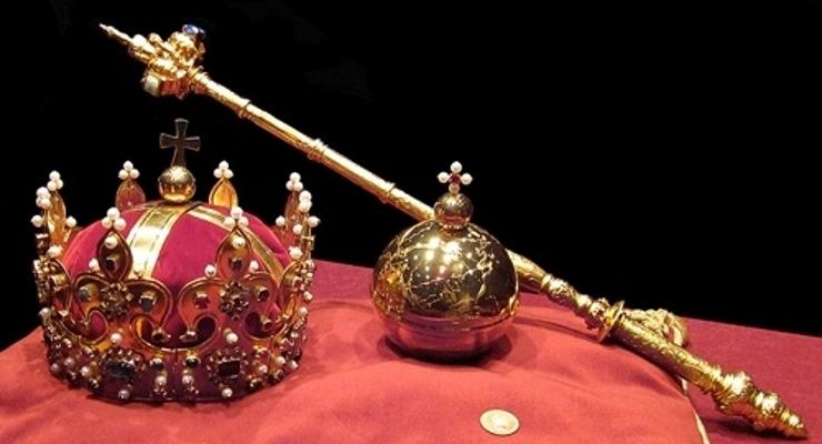  Co łączy zamek wiśnicki z klejnotami koronnymi?