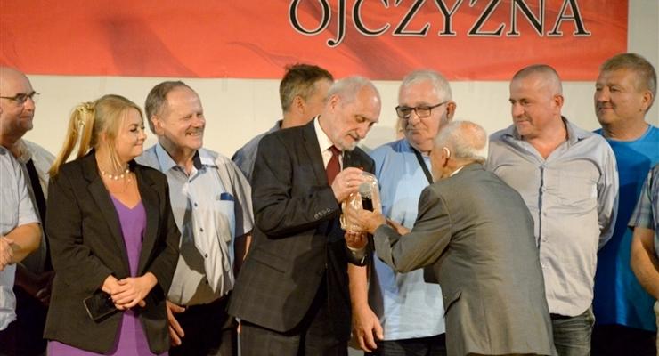 Rosja, wojna, Smoleńsk i Donald Tusk – tematy spotkania z Antonim Macierewiczem
