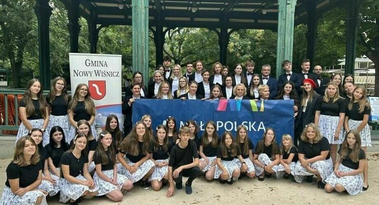 Wiśnickie zespoły na festiwalu w Paryżu