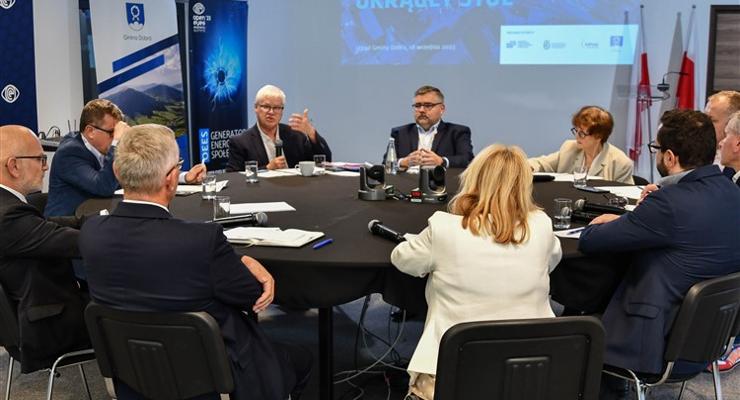 Starosta uczestniczył w Okrągłym Stole Samorządowym