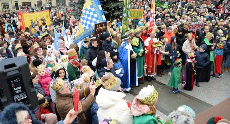 Orszak Trzech Króli po raz czwarty na ulicach Bochni