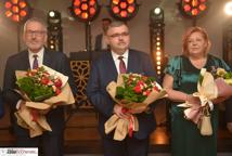 Maturzyści I LO wodzili poloneza