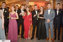Maturzyści I LO wodzili poloneza