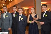 Maturzyści I LO wodzili poloneza