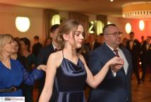 Maturzyści I LO wodzili poloneza