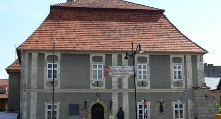 Muzeum: historia mostu na Rabie w Książnicach 