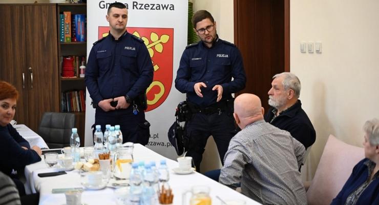 Na wnuczka, na policjanta, na urzędnika