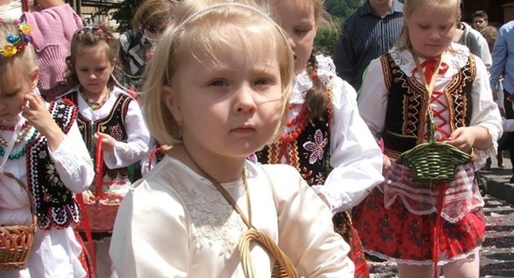 „Ciebie Boga wysławiamy!”-Boże Ciało na ulicach Bochni