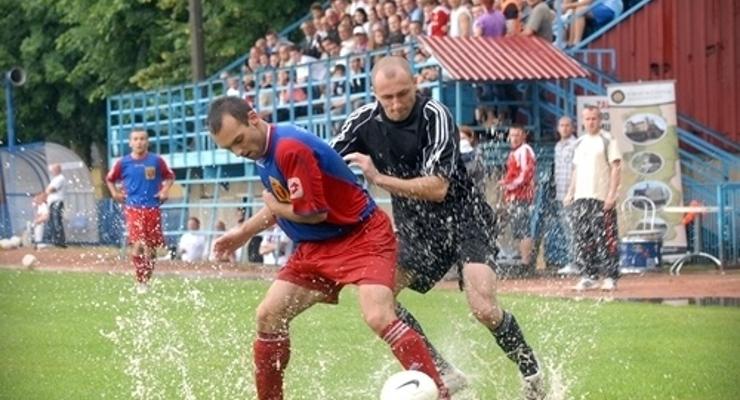  Świętowali awans mimo ulewy