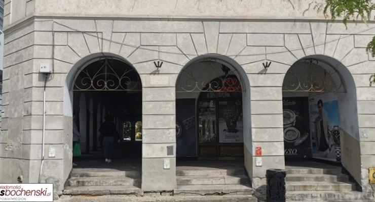 Czy miasto będzie płacić za przejście „pod arkadami”? - długa dyskusja o Szewskiej 1 i parkingu