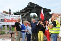 Ruch Obrony Granic – czego dotyczyła pikieta w Bochni? Protest PiS przeciwko samemu sobie