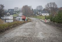 Wiceminister i samorządowcami wizytowali inwestycje drogowe