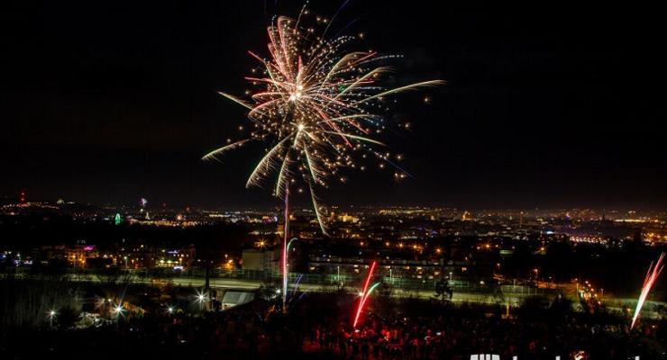 Kraków: tylko cztery godziny fajerwerków