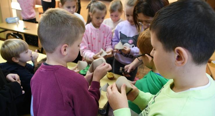 Lipnica: Pszczoła w Śliwkowym Sadzie