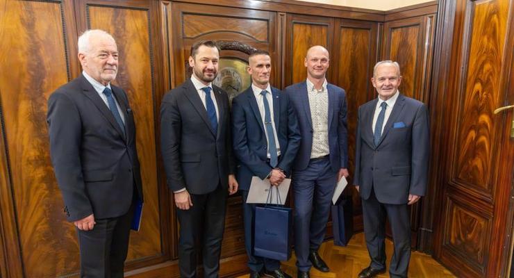 Pracownicy MPO uratowali dziecko z pożaru