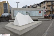 „Pod Kryształem” - jakie skojarzenia budzi projekt?