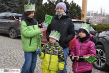 Święto Trzech króli - podjechali królewskimi kabrioletami