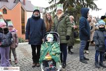 Święto Trzech króli - podjechali królewskimi kabrioletami