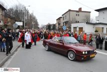 Święto Trzech króli - podjechali królewskimi kabrioletami