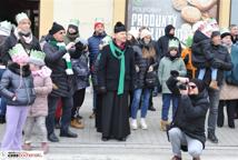 Święto Trzech króli - podjechali królewskimi kabrioletami