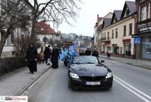 Święto Trzech króli - podjechali królewskimi kabrioletami