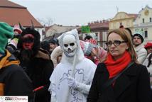 Święto Trzech króli - podjechali królewskimi kabrioletami