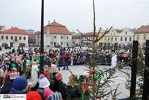 Święto Trzech króli - podjechali królewskimi kabrioletami
