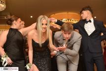 Studniówki rozpoczęte - jak się bawili pierwsi tegoroczni maturzyści?