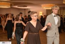 Studniówki rozpoczęte - jak się bawili pierwsi tegoroczni maturzyści?