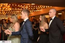 Studniówki rozpoczęte - jak się bawili pierwsi tegoroczni maturzyści?