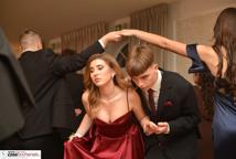 Studniówki rozpoczęte - jak się bawili pierwsi tegoroczni maturzyści?