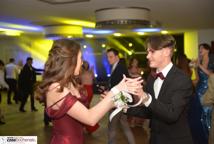 Studniówki rozpoczęte - jak się bawili pierwsi tegoroczni maturzyści?