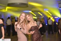 Studniówki rozpoczęte - jak się bawili pierwsi tegoroczni maturzyści?