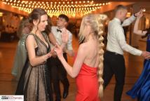 Studniówki rozpoczęte - jak się bawili pierwsi tegoroczni maturzyści?