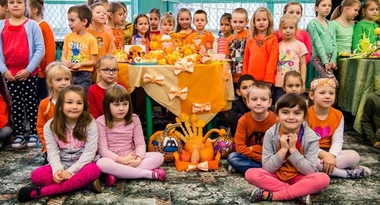 „Dwójka” spożywa owoce i warzywa