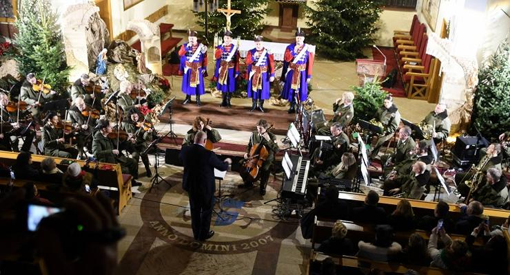 Rajbrot: wojskowi zagrali w kościele