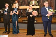 Mechanik zabalował na studniówce - sala pękała w szwach