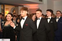 Mechanik zabalował na studniówce - sala pękała w szwach