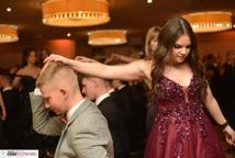 Mechanik zabalował na studniówce - sala pękała w szwach