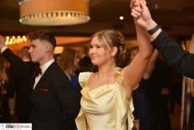 Mechanik zabalował na studniówce - sala pękała w szwach