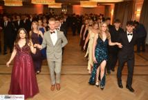 Mechanik zabalował na studniówce - sala pękała w szwach