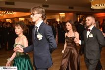 Mechanik zabalował na studniówce - sala pękała w szwach