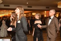 Mechanik zabalował na studniówce - sala pękała w szwach